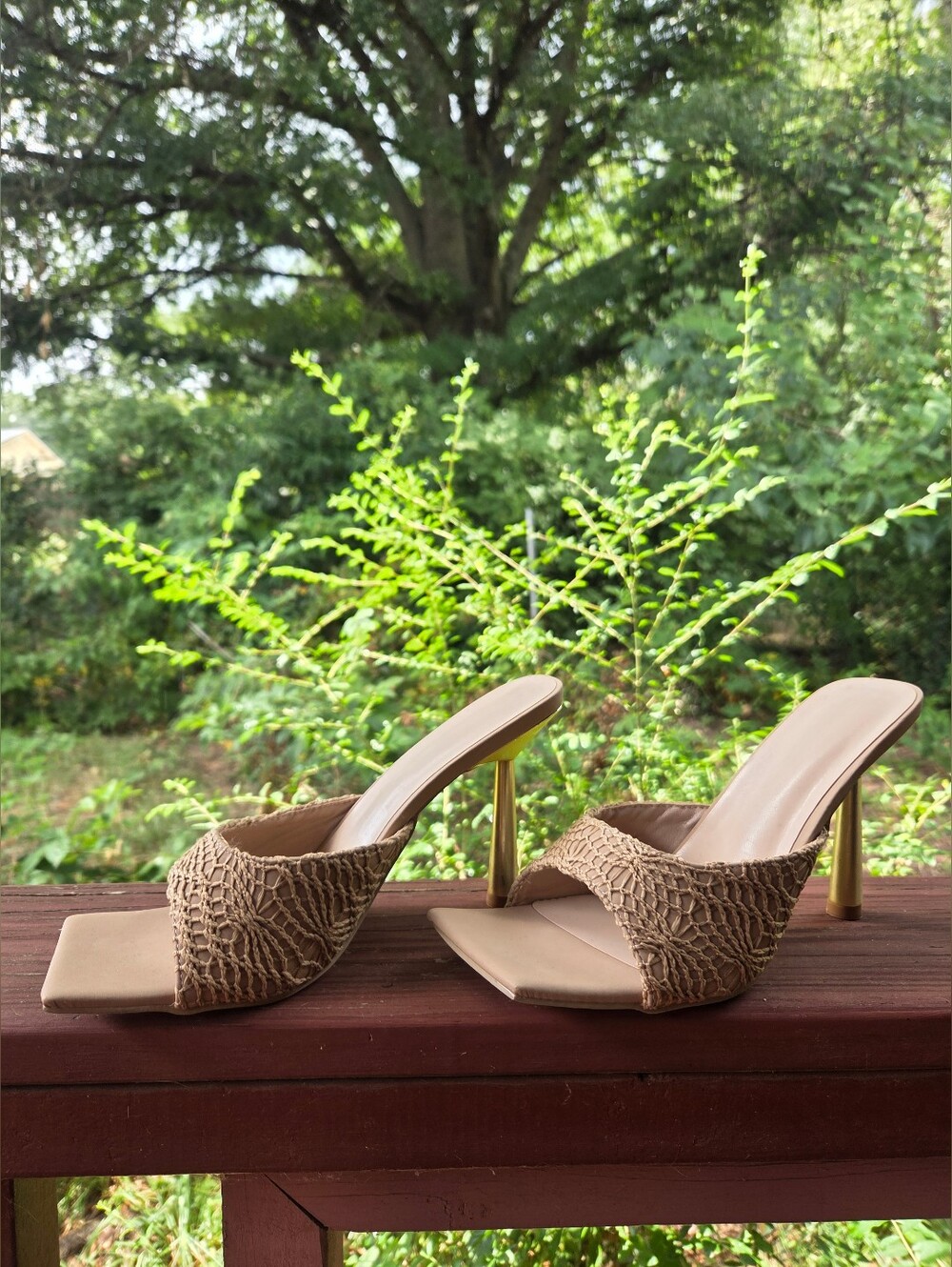 LN ✨️Beige Floral Lace-Textured Square Toe Heels